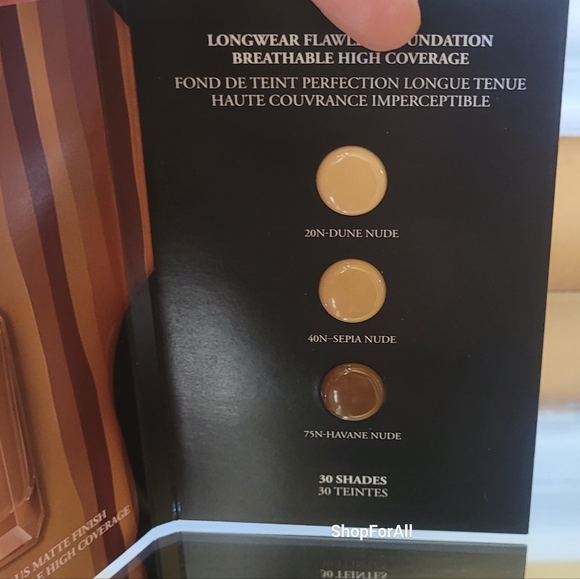 Christian Louboutin - Picture 9 of 9